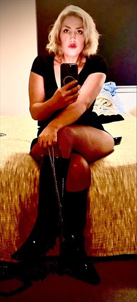 Mistress Lita Morningstar