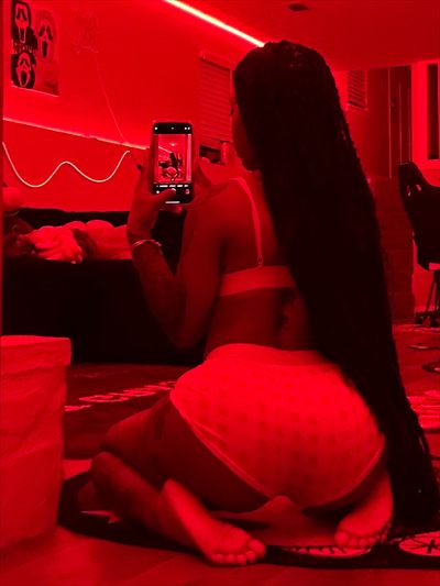 IHavePrettyFeet🫶🏽