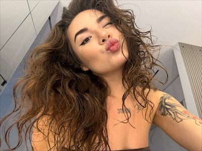 𝑨𝒔𝒉𝒍𝒆𝒚 𝑩𝒆𝒍𝒍 💕