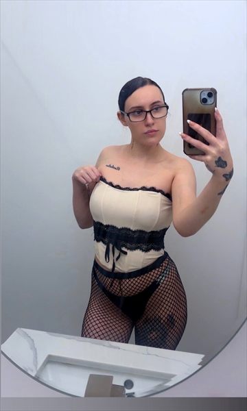 Nicolette Camille