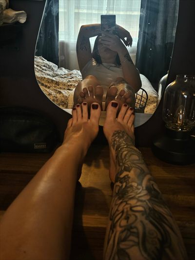 ✨️Loryns Tattooed Toes✨️