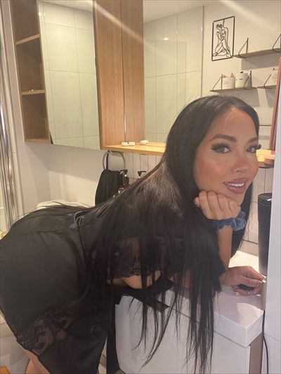 Mia Pearl profile photo 2