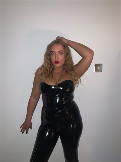 Isabella 🌹 profile photo 2
