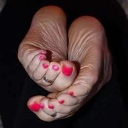 Mimi's feet