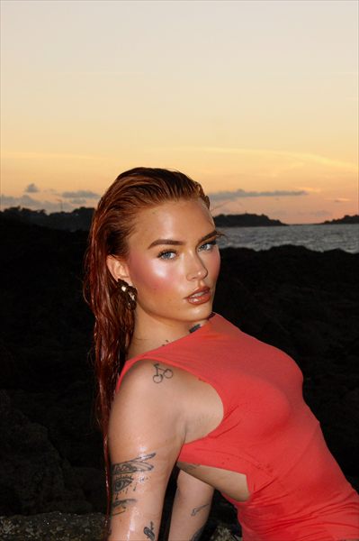 Ana Vhalen