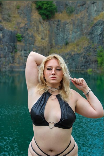 Mia-Sophie Farkas