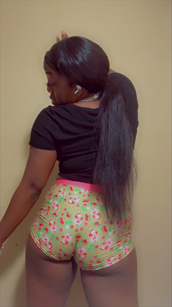 Sexyyy ass deedee