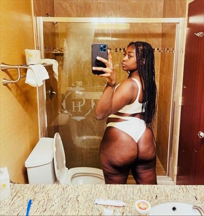 Dannii profile photo 2