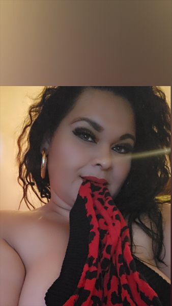 SHARON LA REYNA DE LAS MEJORES MAMADAS