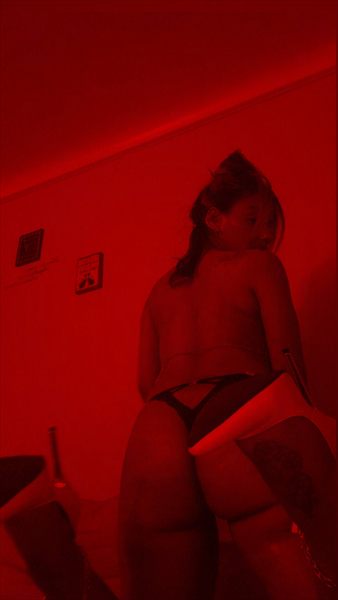 Gorgeous🥀Freak 👅