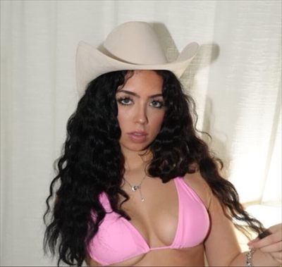 Bella profile photo 3