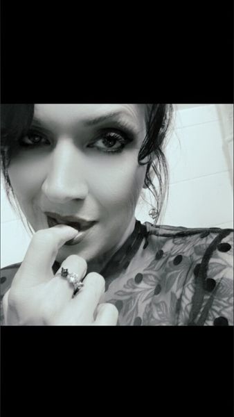 Deelirium8862 profile photo 3