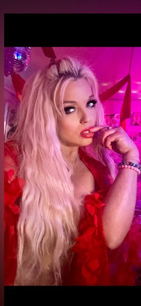 Pinknoirtease profile photo 3