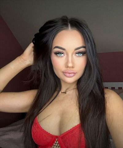 Caitlin 🍑 profile photo 3