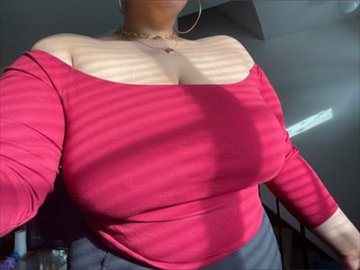Ms Champagne