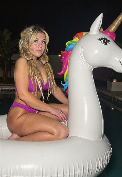 Sexy Swinger Chic 🍍
