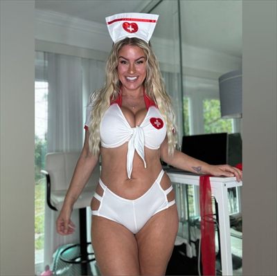 Natural Mom Bod profile photo 3