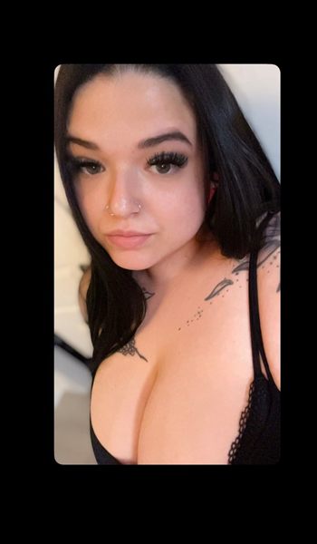 Andrea 🖤 profile photo 3
