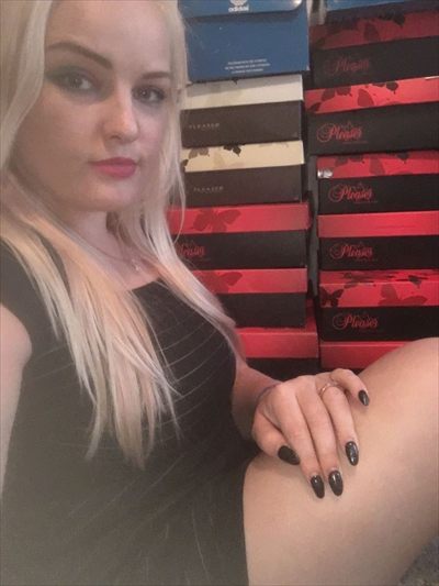 Only Feet &amp; Heels