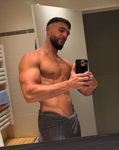 Clement Castelli profile photo 3