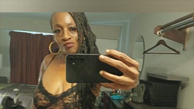 MS. VEE the Head Doctor profile photo 2