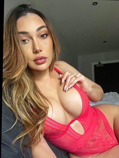 big ass babe 🍑🍑