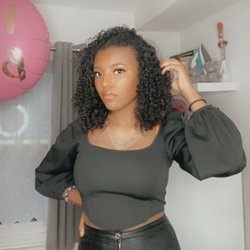 Mia Peltier