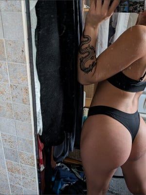 Your favourite girl 👀 profile photo 3