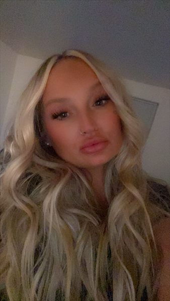Ashlee Anne sells