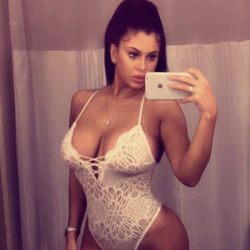 Larissa.Dee