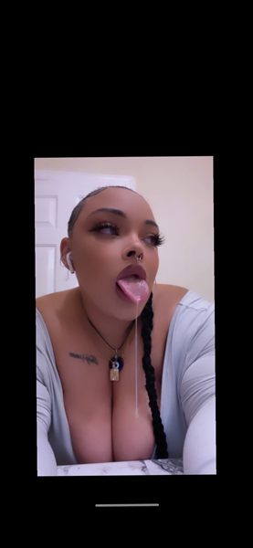 Kat Jones profile photo 2