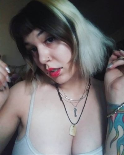 Dahlia Belle profile photo 3